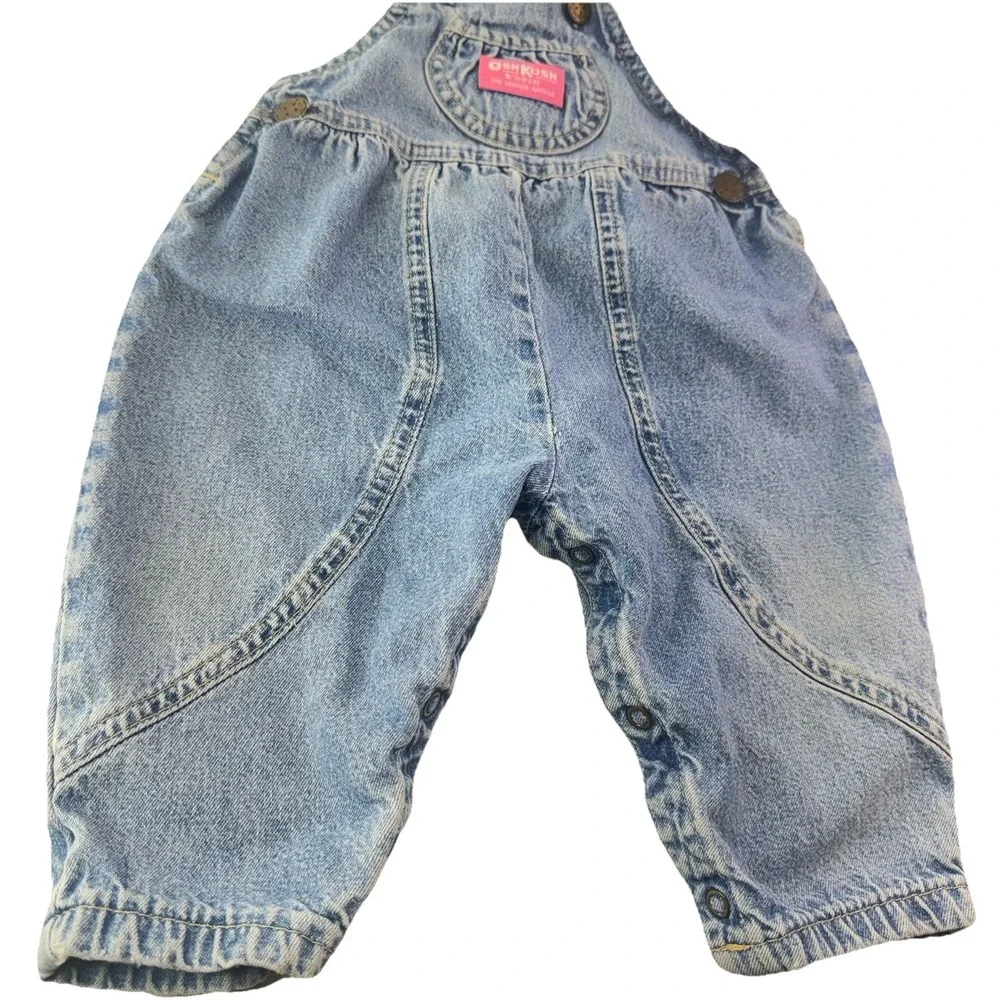 Oshkosh B'Gosh Vintage Infant Girls Light Wash Denim Baggy Overalls Jeans 18 Mon